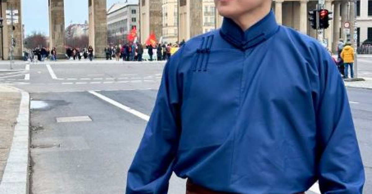 Б.Нарандэлгэр: Дэлхий анх үүссэн цагаас өнөөдрийн Монголын түүхийг ...