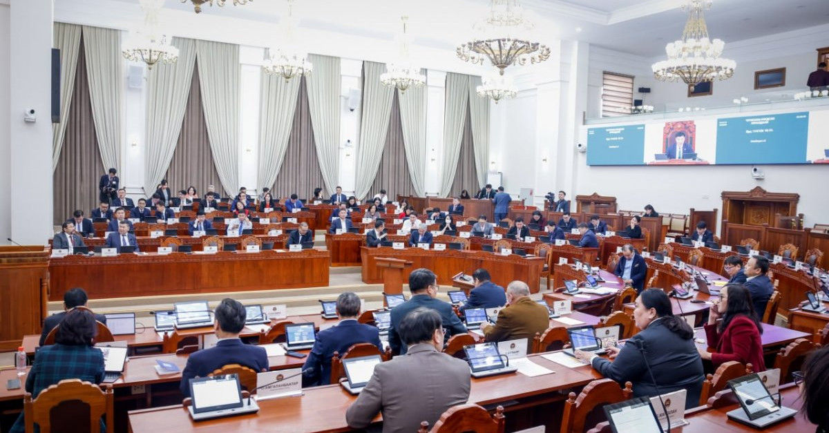 Чуулганы ирц: Чөлөөтэй дөрөв, есөн гишүүн гадаад томилолттой байна