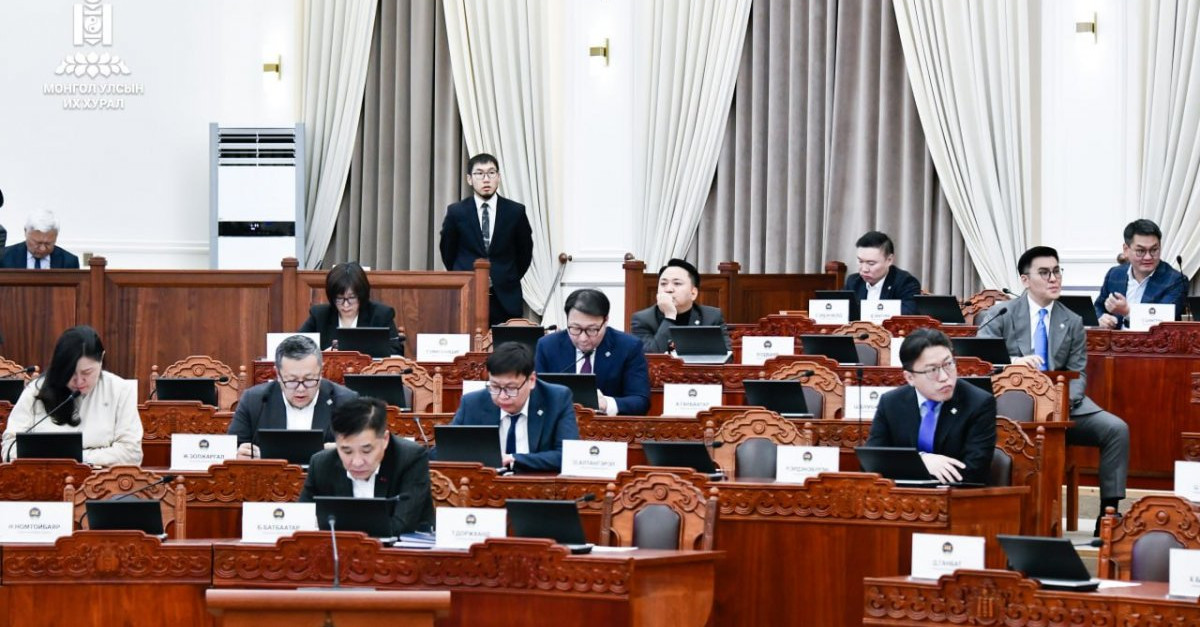 Ерөнхийлөгчийн “УИХ-ын гишүүнийг эгүүлэн татах” хуулийн төслийн санал хураалтаар чуулган эхэлнэ