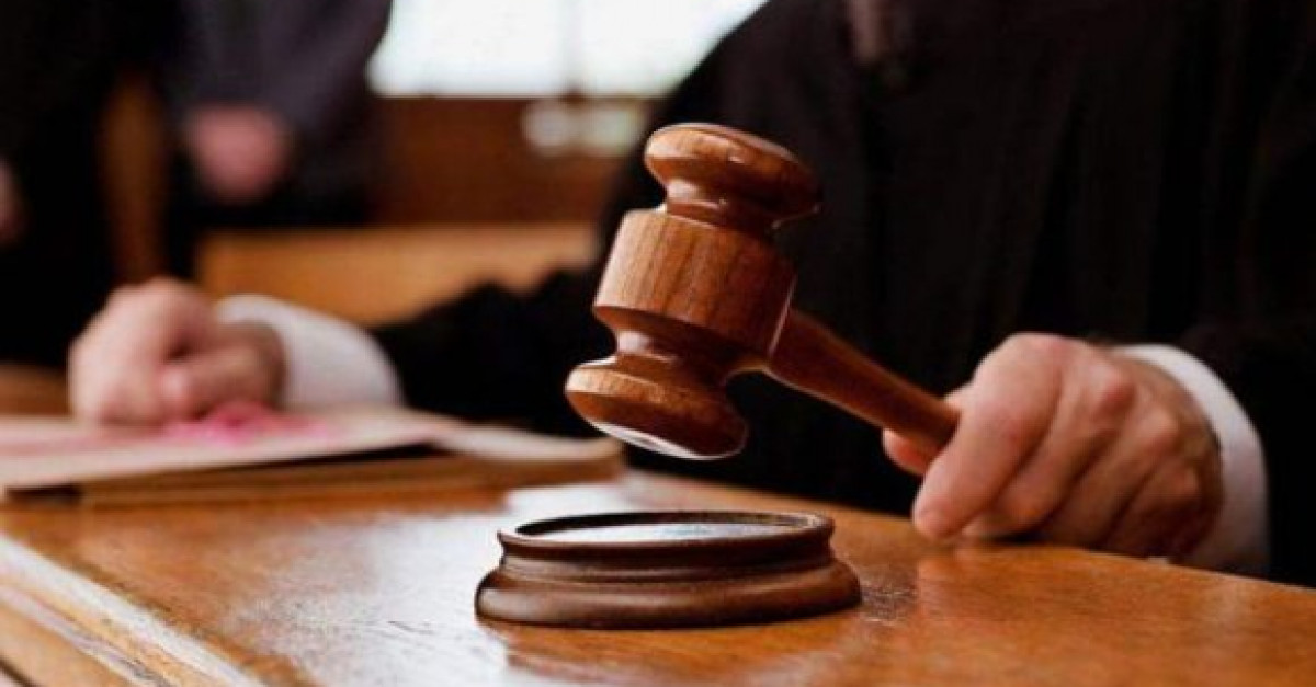 Эмнэлгийн эрхлэгчээр ажиллаж байхдаа хэвтэн эмчлүүлж байсан хүмүүсийн нийгмийн халамжийн тэтгэврийг виз карт ашиглан авч, хувийн хэрэгцээндээ зарцуулдаг байжээ