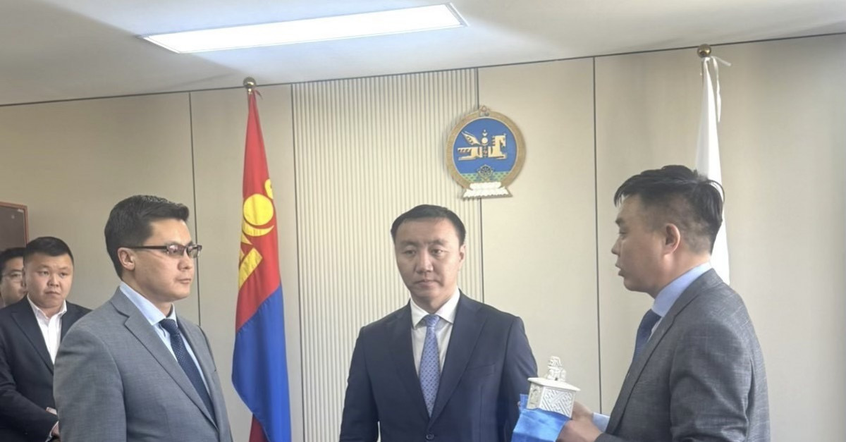 “Замын-Үүд чөлөөт бүсийн захирагчаар Т.Есөнтөмөрийг томиллоо