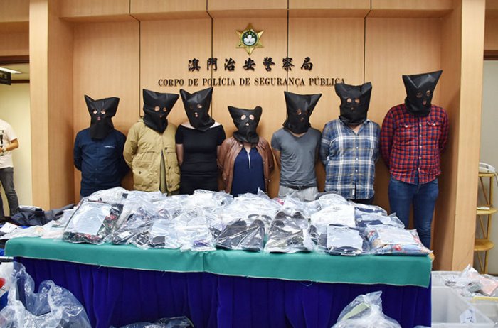 Макаогийн цагдаа Монголын 7 хулгайчийг баривчилж дахин 7-г хайж байна