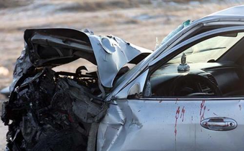 Сэрэмжлүүлэг: Согтуу жолооч осол гаргаад зугтаж явахдаа хоёр машинтай мөргөлджээ