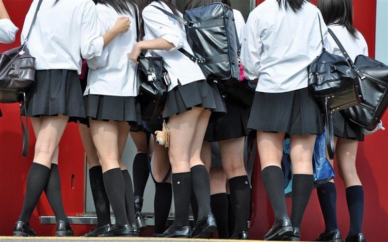 Япон сурагчдын дүрэмт хувцас 