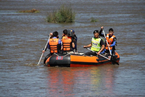 Аврагчид голд урсаж байсан гурван настай хүүхдийг аварчээ 