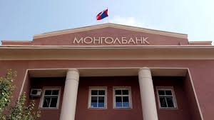 Банкууд Монголбанкны төлбөрийг иргэдээр төлүүлж байна
