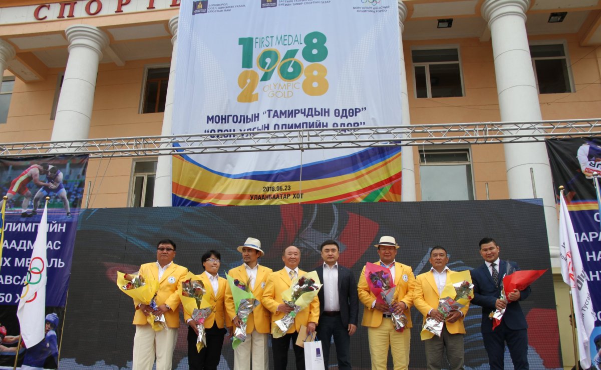Фото мэдээ: Монгол тамирчдын өдөр болон Олон улсын олимпийн өдөр өнөөдөр 