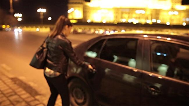 Сэрэмжлүүлэг: Таксинд суухдаа дугаараа хар!!!