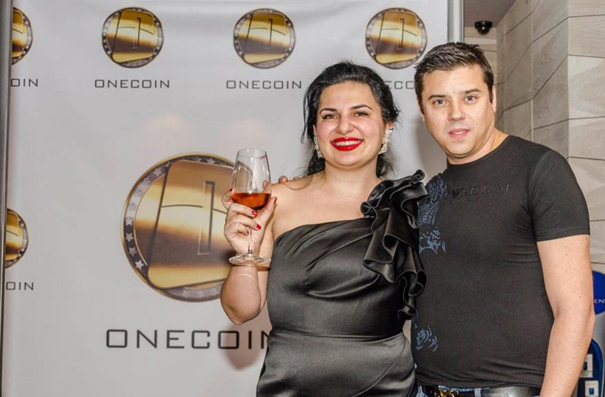 OneCoin луйврын сүлжээний үүсгэн байгуулагч эмэгтэйг баривчилжээ