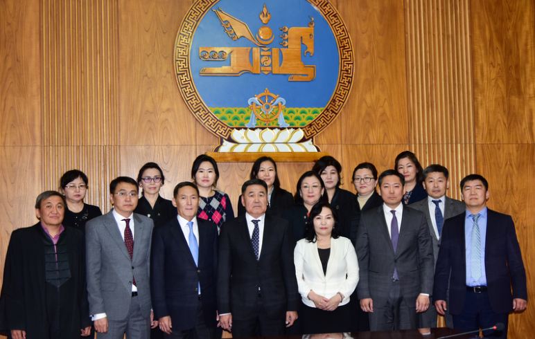 Монгол Улсын Дээд шүүхийн Ерөнхий шүүгчээр Хөхийсүрэнгийн Батсүрэнг томиллоо