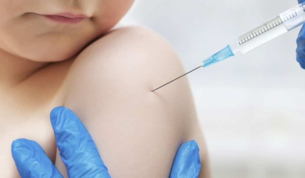 О.Дашпагам: Эцэг эхчүүд болон асран хамгаалагчаас нь зөвшөөрөл авч байж вакцин хийдэг