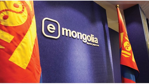 Сайддаа долоон хүүхэд, иргэддээ 50 саяын орлого, байр, машин зохиож “шахсан” E-Mongolia