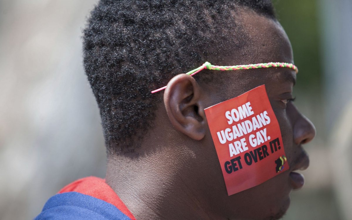 Уганда улсын парламент ижил хүйстнүүдийг цаазлах тухай хуулийн төслийг дэмжжээ