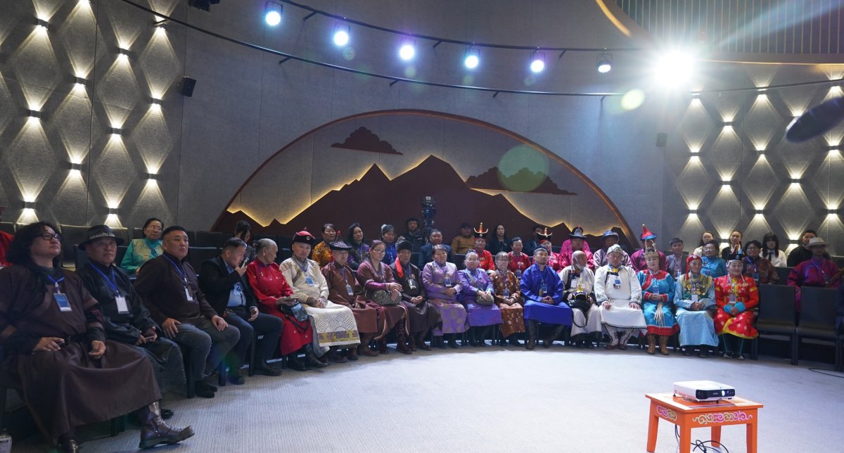 Монголын Хэл Хуурчдын Анхдугаар чуулган амжилттай болж өндөрлөлөө