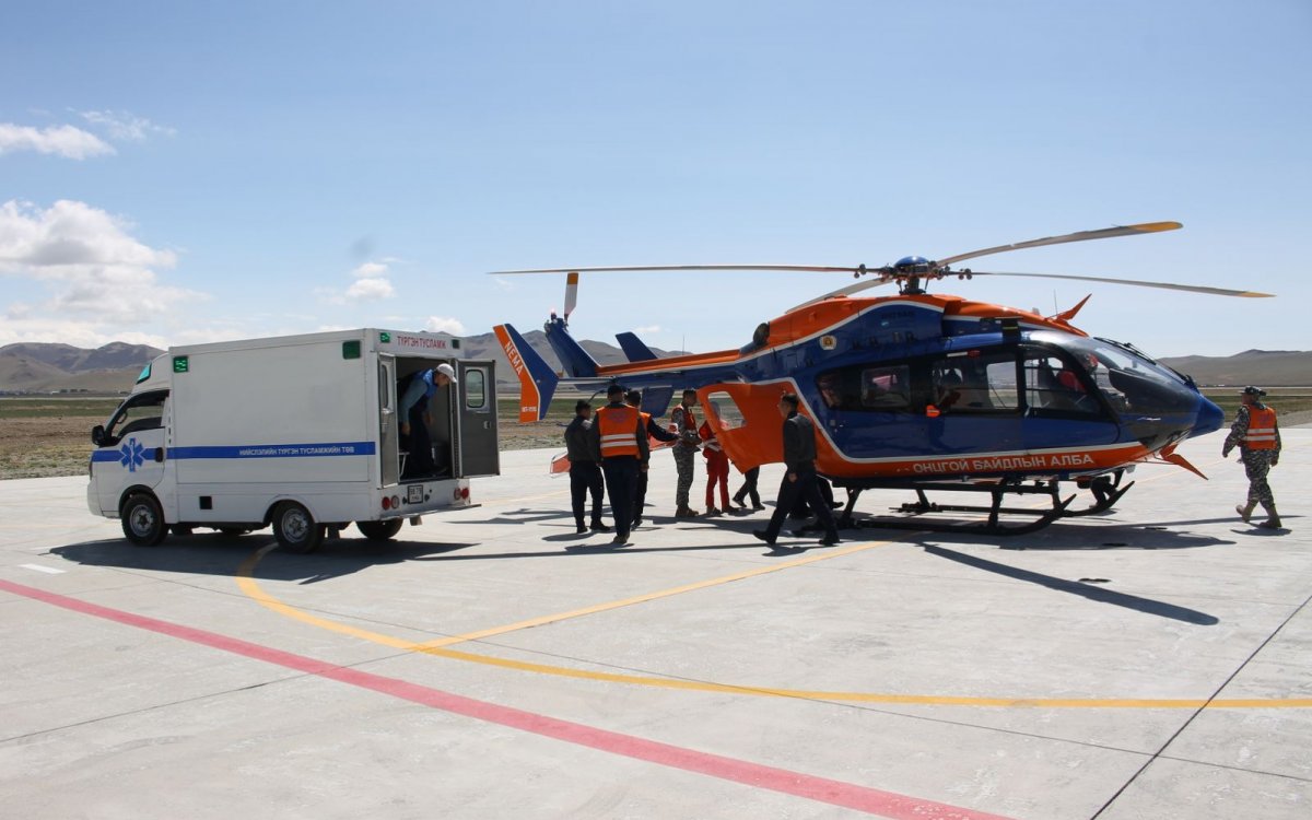 Төв аймгийн Эрдэнэсант суманд зам тээврийн ноцтой осол гарч, зорчигчдыг Улаанбаатар руу онгоцоор тээвэрлэжээ