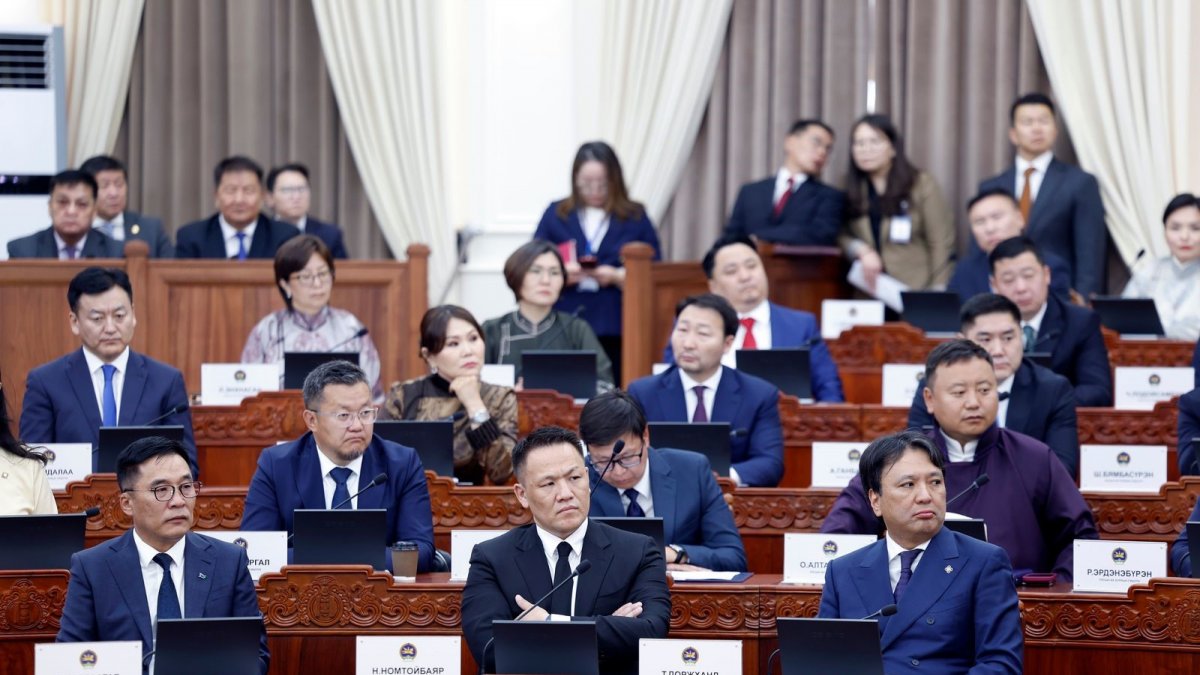 Парламентад суудалтай "жижиг" намуудын дарга нар УИХ-ын даргын дэргэдэх зөвлөлд ордог болно