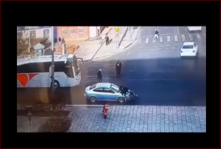 Явган хүний гарцан дээр унадаг дугуйтай хүүхэд мөргөсөн ослыг ТЦА шалгаж байна