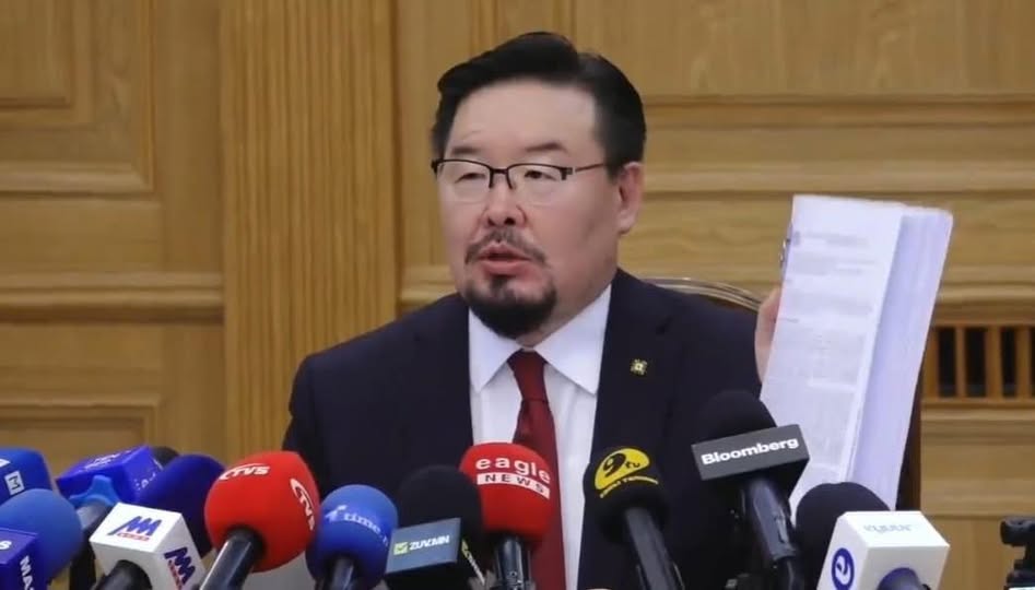 Нүүрсний хулгайтай хийх тэмцлээ эрс шийдэмгий үргэлжлүүлэхийн тулд Б.Энхбаярыг Хууль зүй, дотоод хэргийн сайдаар томиллоо