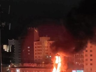 “Чингэлтэй дүүрэг” хөшөөг шатаасан согтуу иргэнийг саатуулан шалгаж байна