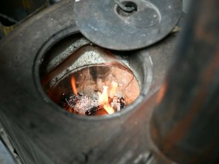 Э.Батзолбоо: Модоо ахиу хийвэл хагас коксон түлш сайн асаж байна