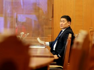 Л.Оюун-Эрдэнэ арай л дэндүү муу Ерөнхий Сайд байжээ