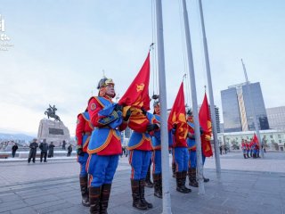 Улс тунхагласан өдрөө маргалдаж бус, ойлголцож тэмдэглэдэг байя!
