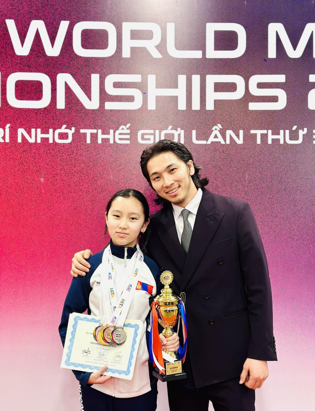 12 настай Б.Мишээл ой тогтоолтын дэлхийн аварга болж, дэлхийн хоёр рекорд тогтоож Олон улсын мастер цол хүртлээ