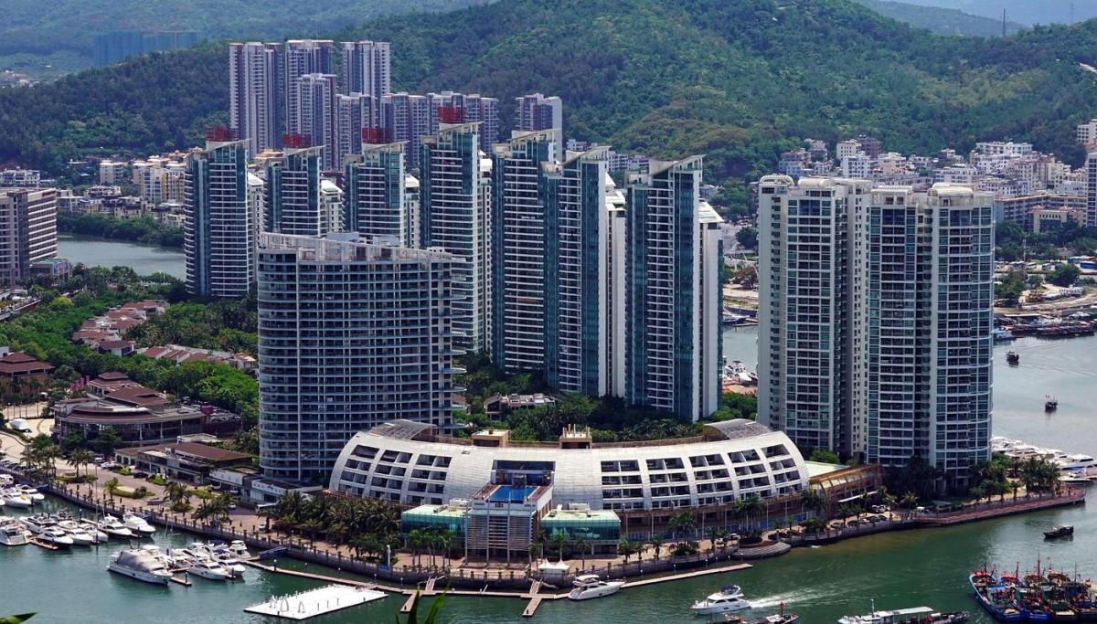 Хайнань чөлөөт худалдааны боомт нээлттэй бодлогоо эрчимжүүлнэ