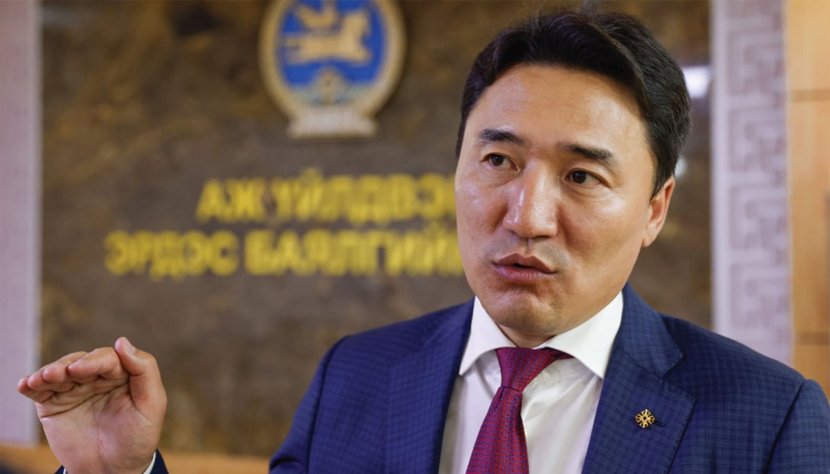 Г.Дамдинням Засгийн газартайгаа зам нийлэхгүй байна