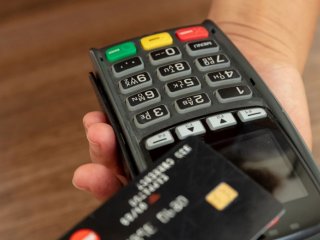  Гэмт этгээдүүд баар, караоке зэрэг үйлчилгээний газраас гарч буй иргэдийг онилон залилж байна