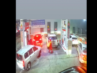 &ldquo;Саванд бензин өгсөнгүй&rdquo; гэж ШТС-ын түгээгчийн биед халдсан этгээдийг 10 хоног баривчилж, 20 цагийн албан сургалтад хамруулах хариуцлага оногдуулжээ