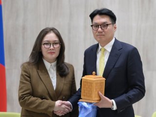 ТАНИЛЦ: Улаанбаатар хотын 37 дахь даргаар томилогдсон Б.Пүрэвдагвын ХОМ
