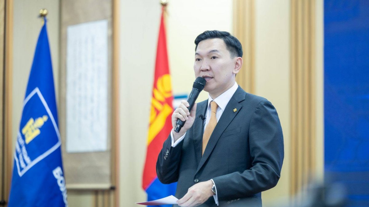 Ерөнхий сайд Н.УЧРАЛ: ХЭВЛЭЛИЙН ЭРХ ЧӨЛӨӨНД ХАЛДСАН НИЙТИЙН АЛБАН ТУШААЛТНУУДЫГ ЧӨЛӨӨЛНӨ