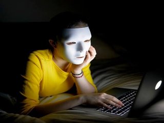 Б.Батзориг: Тролл хаягуудын зорилго нь төрийн үйл ажиллагааг явуулахгүй байх сэдэлтэй байдаг
