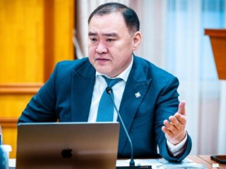 Лу.Гантөмөр: Төмөр замын хүртээмж хангалтгүй, метро, цахилгаан тээврийн системгүй учраас бид шатахуунгүйгээр хэвийн амьдрах боломжгүй болсон