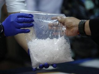 ГЕГ: ДАГАЛДАХ АЧААНД НУУСАН 1 КГ МЕТАМФЕТАМИНЫГ ГААЛИЙН ХЯНАЛТААР ИЛРҮҮЛЛЭЭ