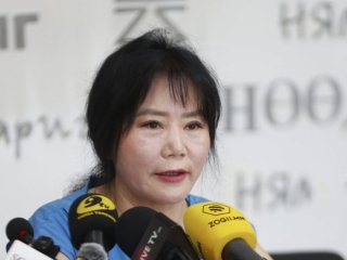 Өмгөөлөгч Б.Оюунбилэг:  "Урьхан" Б.Чинбат гэж хүн бизнес хамтрагчаа гүтгэж хууль хяналтын байгууллагаар шалгуулж, торны цаана суулгана гэх мэтээр дарамталдаг