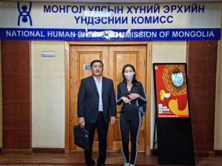 СУИС-ийн бүлэг хүчингийн хэргийн хохирогч Н.Шинэцэцэг ХЭҮК-т гомдол гаргажээ