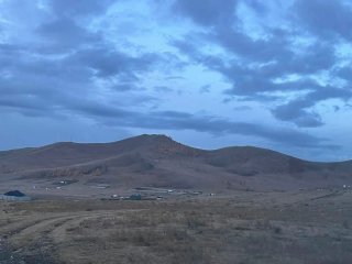 Эмчлүүлж байгаа эмэгтэйн хувьд гэрээс зугтаж гарсан учраас амьд үлджээ