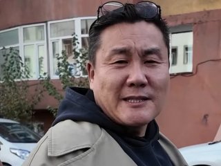 Найруулагч Б.Баатар шүүгчээс татгалзах хүсэлт гаргаж, шүүх хурал түр завсарлав